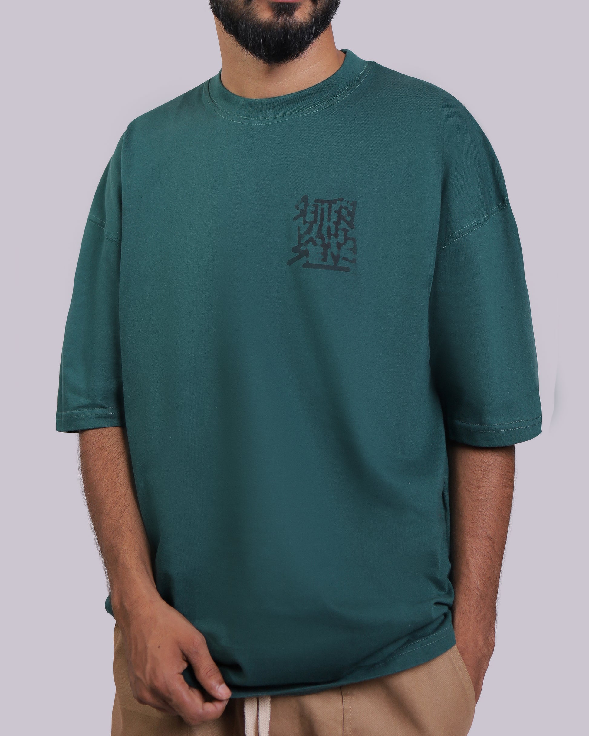 OVERSIZED GRAPHIC TEE